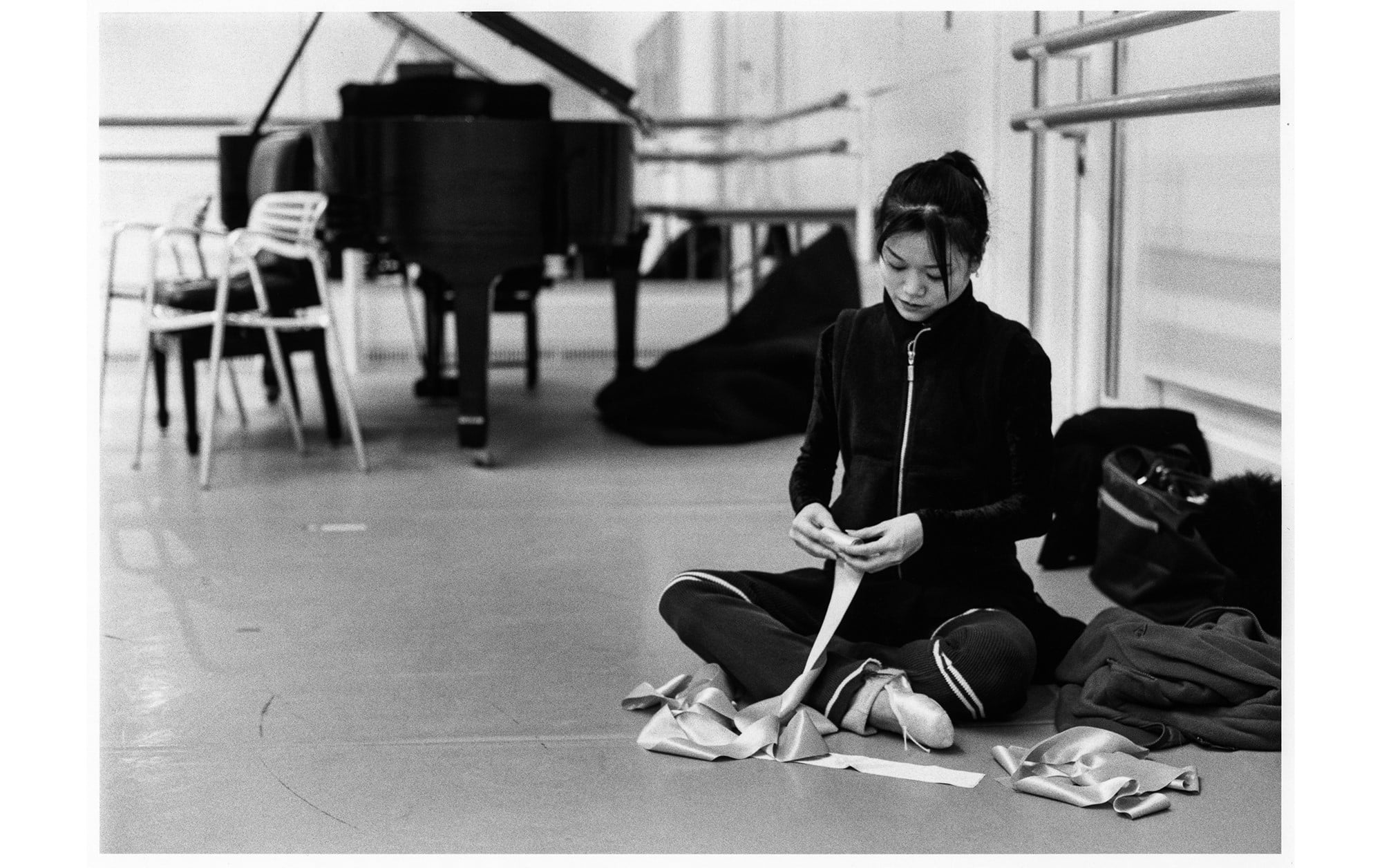Photo of Miyako Yoshida, after her rehearsal of “La Fille mal gardée”. Image from “Yoshida Miyako Eien No Principal“ (Kawade Shobo Shinsha) Photography by ©Yuko Miyazawa
