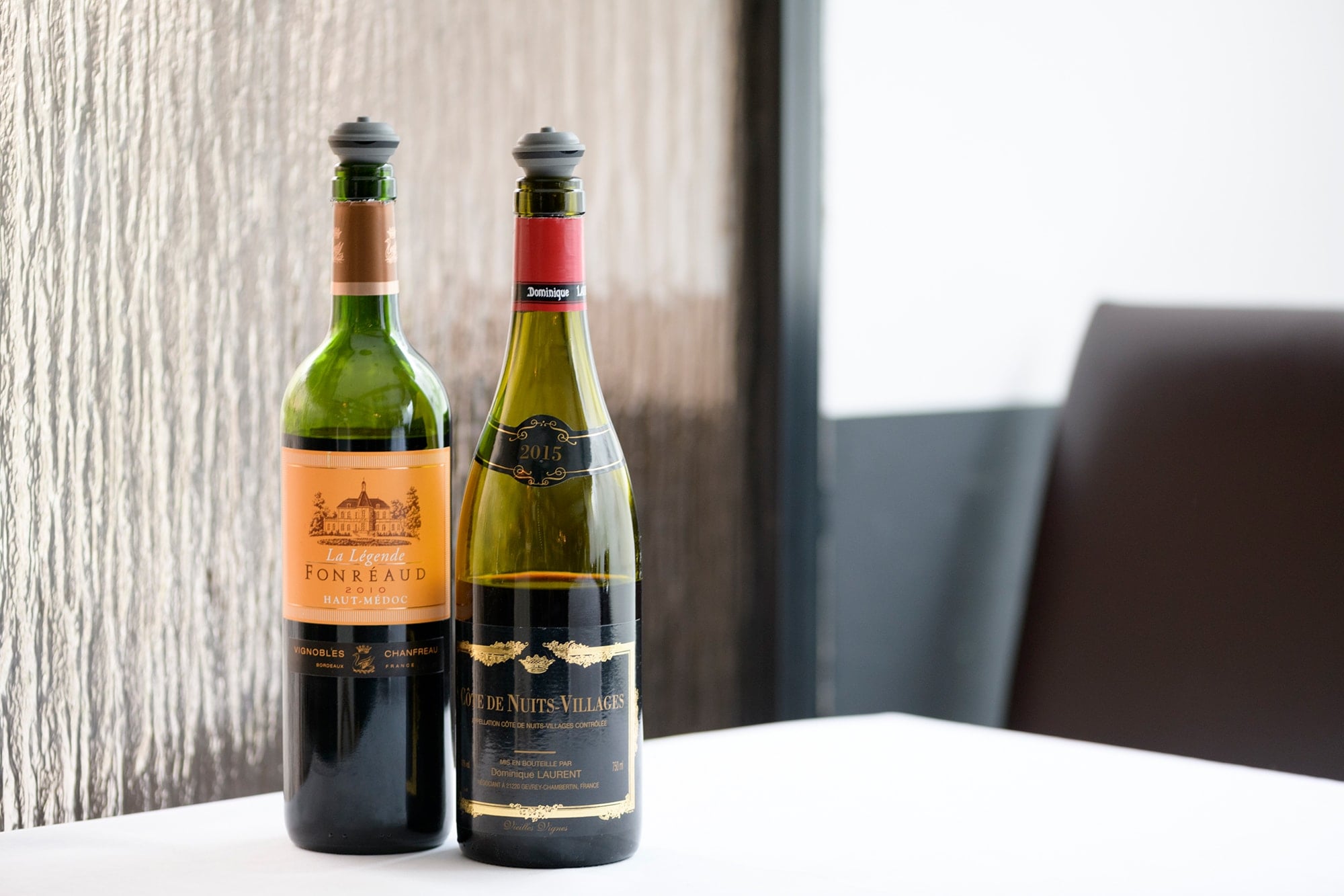 ソムリエセレクトのグラスワインは、フランス産を中心に数種類用意されていて、気軽にワインを楽しむことができる。