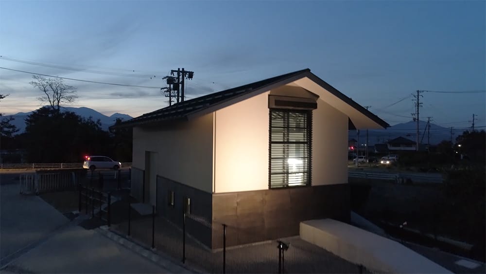 2018年に完成した長野県の小布施町での小水力発電所。